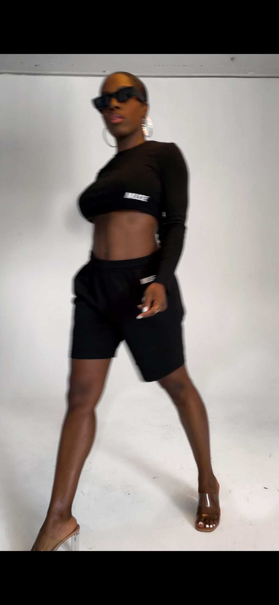 GTIA MUSE Long Sleeve Crop Tee